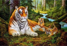 Cargar imagen en el visor de la galería, Pintar Por Números - Tigre Con Sus Hijos - Figuredart - Animales Tigres