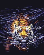 Cargar imagen en el visor de la galería, Pintar Por Números - Tigre En El Agua - Figuredart - Animales Tigres