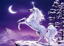 Cargar imagen en el visor de la galería, Pintar Por Números - Unicornio Luna - Figuredart - Animales