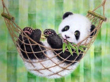 Cargar imagen en el visor de la galería, Punto De Cruz Diamante - Punto De Cruz Diamante - Panda Del Bebé En La Hamaca - Figuredart - Mascotas Pandas Punto De Cruz Diamante